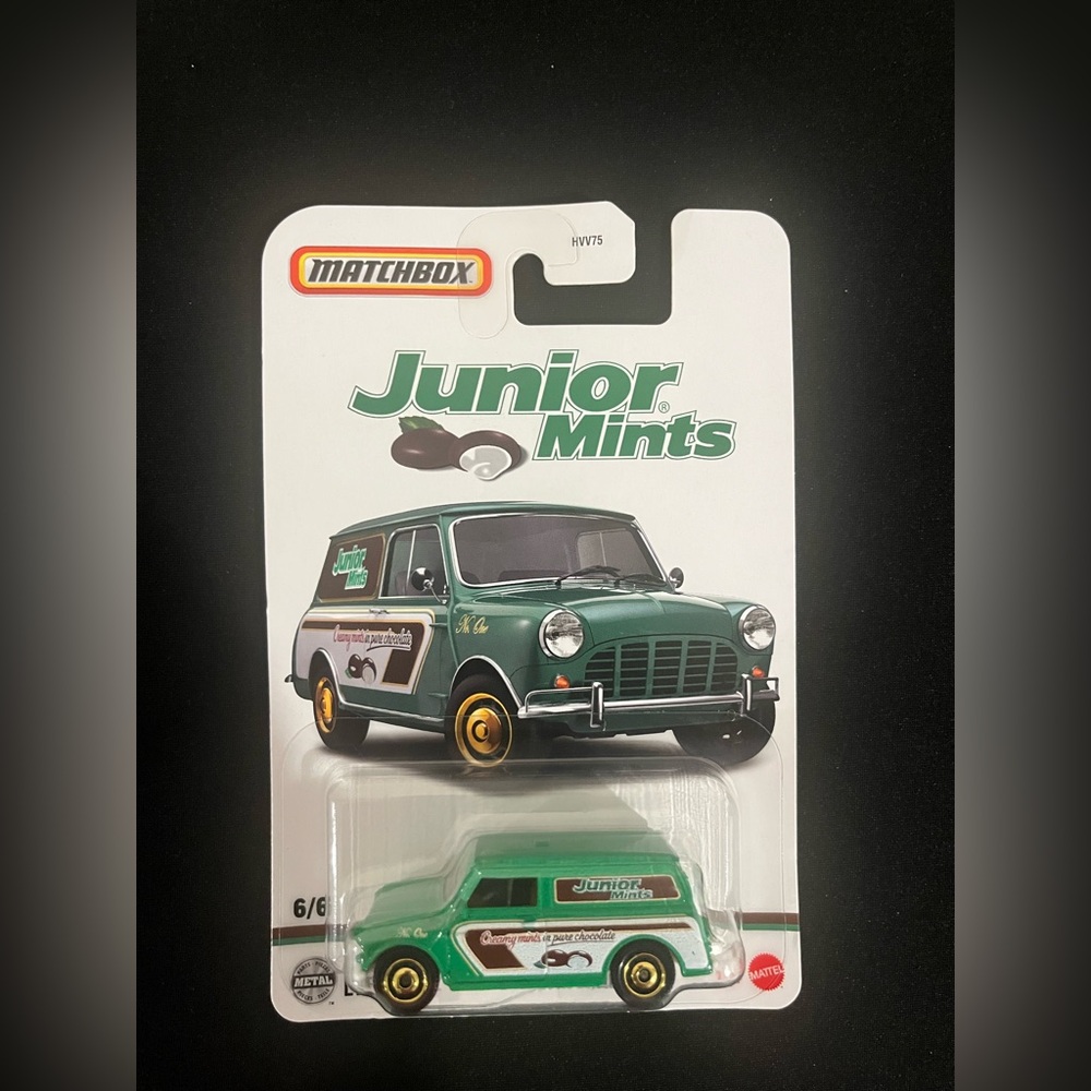 2025 Matchbox CANDY Sweet Ride Austin Mini Van Junior Mints 6/6